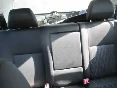 Vehicul casat volkswagen golf iv berlina (1j1) conceptline al anului 2000 alimentat alh
