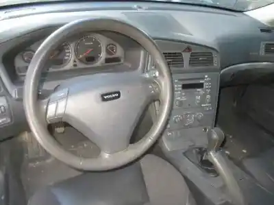 Scrapping Vehicle volvo s60 berlina d5 of the year 2001 powered d5244t