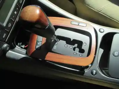 Véhicule à la ferraille lancia                                             thesis (115)                                                                                                                                                                                                                                               2.4 multijet 20v cae emblema (136kw)                                                                                                                                                                                                                       de l'année 2008 alimenté 841p000