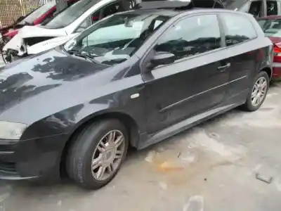 Veículo de Sucata fiat stilo (192) 1.9 jtd cat do ano 2003 alimentado 192a1000