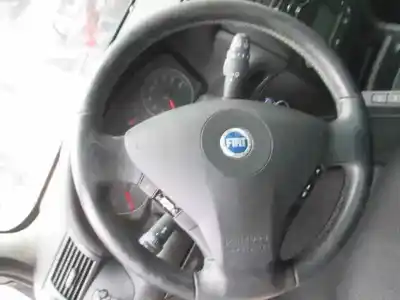 Veículo de Sucata fiat stilo (192) 1.9 jtd cat do ano 2003 alimentado 192a1000