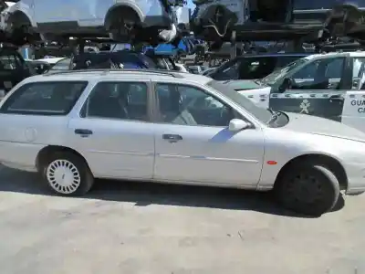 Veículo de Sucata ford mondeo familiar (gd) ambiente do ano 2000 alimentado rfn
