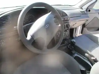 Veículo de Sucata ford mondeo familiar (gd) ambiente do ano 2000 alimentado rfn