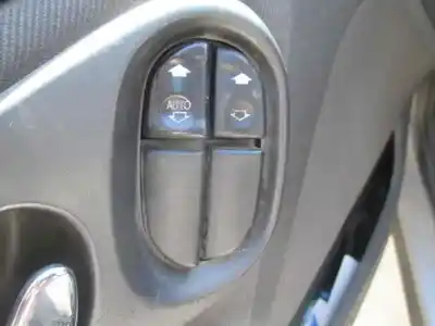 Veículo de Sucata ford mondeo familiar (gd) ambiente do ano 2000 alimentado rfn
