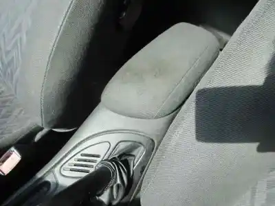 Veículo de Sucata ford mondeo familiar (gd) ambiente do ano 2000 alimentado rfn
