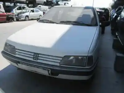 Véhicule à la ferraille peugeot 405 berlina clim de l'année 1991 alimenté d9b