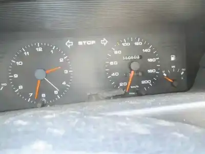 Véhicule à la ferraille peugeot 405 berlina clim de l'année 1991 alimenté d9b
