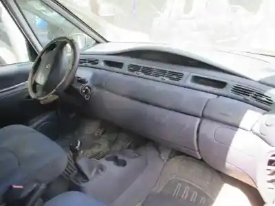 Scrapping Vehicle renault espace /grand espace (je0) 2.2 dci initiale (je0k/s) of the year 2001 powered 
