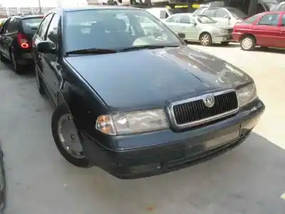 Sloopvoertuig skoda octavia berlina (1u2) 1.9 tdi slx van het jaar 2000 aangedreven agr