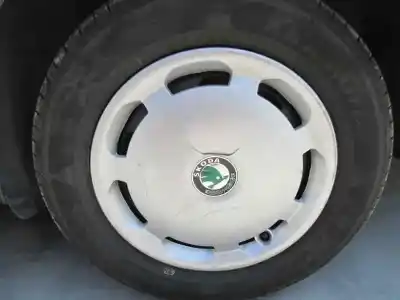 Sloopvoertuig skoda octavia berlina (1u2) 1.9 tdi slx van het jaar 2000 aangedreven agr