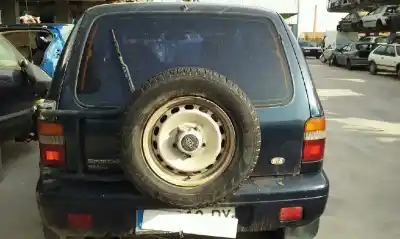 Véhicule à la ferraille kia sportage td de l'année 1999 alimenté re