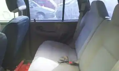 Véhicule à la ferraille kia sportage td de l'année 1999 alimenté re