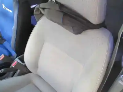 Véhicule à la ferraille kia sportage td de l'année 1999 alimenté re