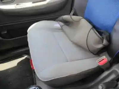 Véhicule à la ferraille kia sportage td de l'année 1999 alimenté re