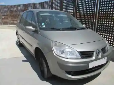 Véhicule à la ferraille renault scenic ii grand emotion de l'année 2006 alimenté k9kp732