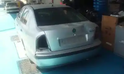 Véhicule à la ferraille skoda octavia berlina (1u2) 1.9 tdi slx de l'année 1999 alimenté agr