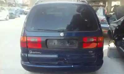 Veículo de Sucata volkswagen sharan (7m8) básico do ano 2000 alimentado avg