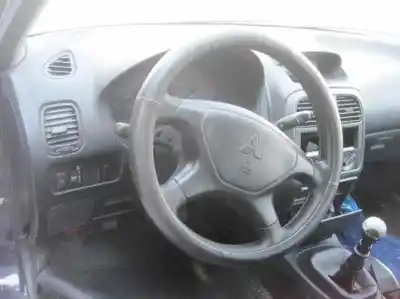 Здавання транспортного засобу mitsubishi carisma berlina 4 (da0) 1900 comfort року 2000 потужний f8qt