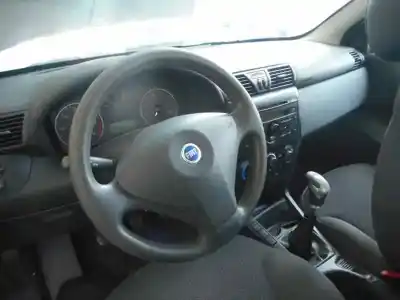 Veicolo di demolizione fiat stilo (192) 1.9 jtd cat dell'anno 2005 alimentato 192a9.000