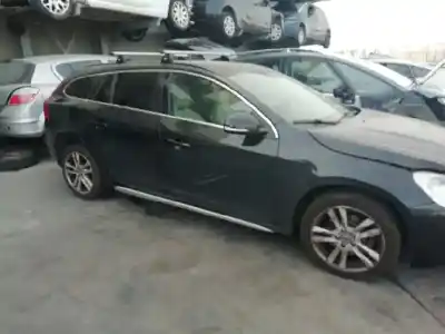 Sloopvoertuig volvo v60 kombi kinetic van het jaar 2011 aangedreven b4164t