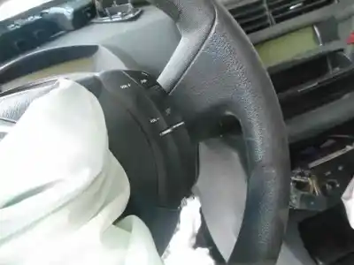 Здавання транспортного засобу citroen c4 coupe vtr року 2005 потужний nfu