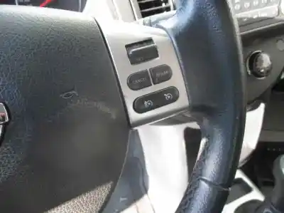 Здавання транспортного засобу nissan note (e11e) tekna року 2012 потужний 