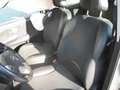 Здавання транспортного засобу nissan note (e11e) tekna року 2012 потужний 