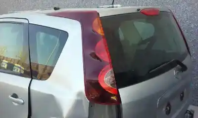Здавання транспортного засобу nissan note (e11e) tekna року 2012 потужний 