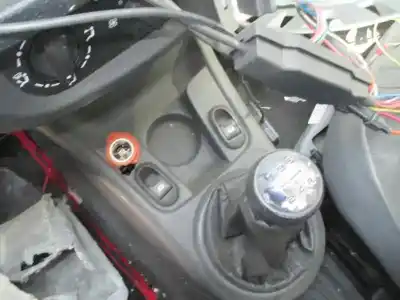 Veículo de Sucata citroen c3 1.4 hdi exclusive do ano 2005 alimentado 8hx