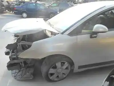 Vehicul casat citroen c4 berlina collection al anului 2008 alimentat 9hx