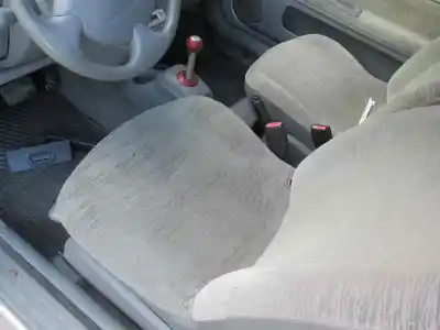 Veicolo di demolizione renault twingo (co6) 1.2 alize dell'anno 2002 alimentato d4f a7
