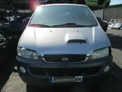 Здавання транспортного засобу HYUNDAI H 1 H 1 Combi con puerta de dos року 2005 потужний D4BH