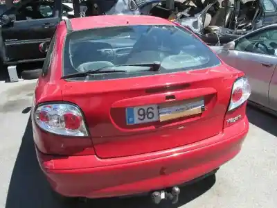 Verschrottungsfahrzeug renault megane i coupe fase 2 (da..) 1.6 16v expression 107 cv / 79 kw des jahres 2001 angetrieben k4m a7