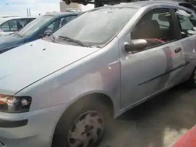 Здавання транспортного засобу fiat punto berlina (188) 1.9 diesel eco року 2000 потужний 188a3000