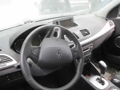 Здавання транспортного засобу renault megane iii sport tourer dynamique року 2009 потужний m9r615