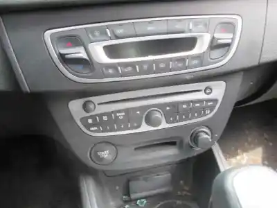 Здавання транспортного засобу renault megane iii sport tourer dynamique року 2009 потужний m9r615