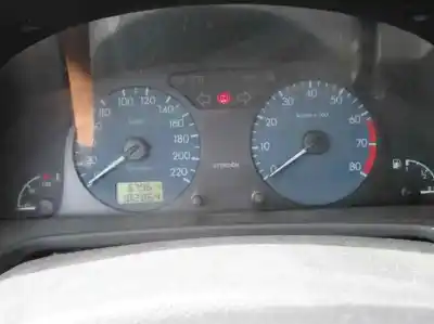 Veicolo di demolizione citroen xsara berlina 1.6i 16v sx dell'anno 2002 alimentato nfu