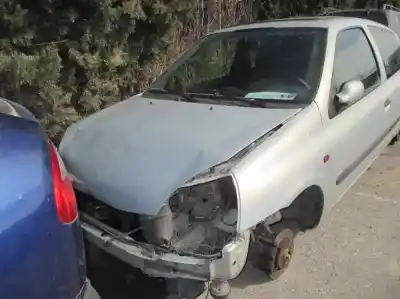 Утилизация автомобиля OTRAS MARCAS CLIO II FASE II (B/CB0) Pack Authentique года 2002 питание K9K702