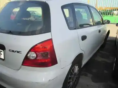 Veicolo di demolizione honda civic berlina 5 (eu7/8) 1.6 vtec cat (d 16 v 1) dell'anno 2002 alimentato d16v1