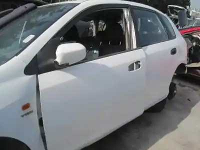 Veicolo di demolizione honda civic berlina 5 (eu7/8) 1.6 vtec cat (d 16 v 1) dell'anno 2002 alimentato d16v1