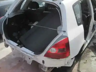 Veicolo di demolizione honda civic berlina 5 (eu7/8) 1.6 vtec cat (d 16 v 1) dell'anno 2002 alimentato d16v1