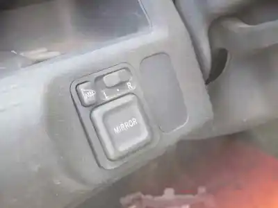 Veicolo di demolizione honda civic berlina 5 (eu7/8) 1.6 vtec cat (d 16 v 1) dell'anno 2002 alimentato d16v1