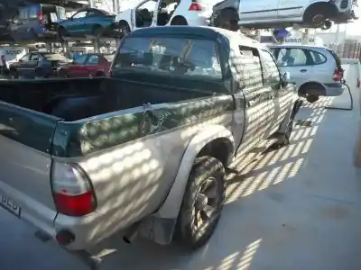 Véhicule à la ferraille mitsubishi l 200 (k6/7) 2.5 td cat de l'année 2005 alimenté 4d56