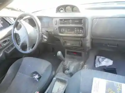 Véhicule à la ferraille mitsubishi l 200 (k6/7) 2.5 td cat de l'année 2005 alimenté 4d56