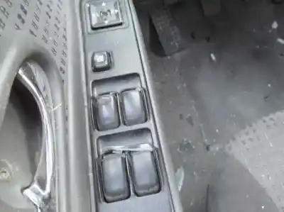 Véhicule à la ferraille mitsubishi l 200 (k6/7) 2.5 td cat de l'année 2005 alimenté 4d56