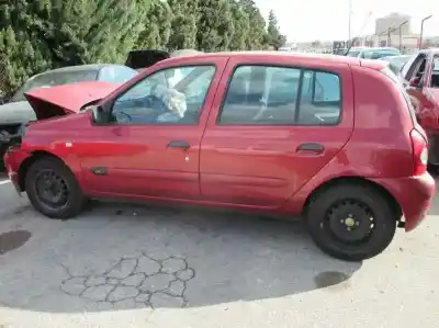Véhicule à la ferraille renault clio ii fase ii (b/cb0) authentique de l'année 2006 alimenté k9k v7