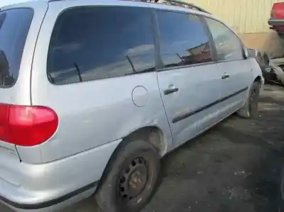 Sloopvoertuig seat alhambra (7v8) gran via van het jaar 2000 aangedreven avg