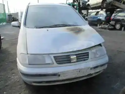 Sloopvoertuig seat alhambra (7v8) gran via van het jaar 2000 aangedreven avg