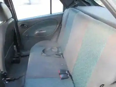 Sloopvoertuig seat alhambra (7v8) gran via van het jaar 2000 aangedreven avg