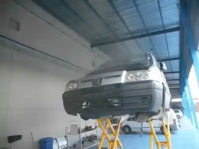 Здавання транспортного засобу peugeot expert kasten standard furgón 220c року 2004 потужний rhx